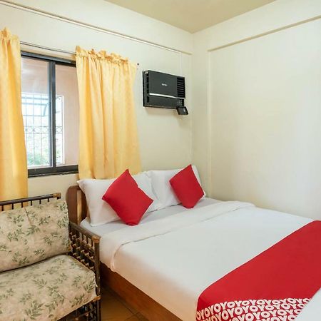 Conrado'S Apartelle Paranaque City Екстериор снимка