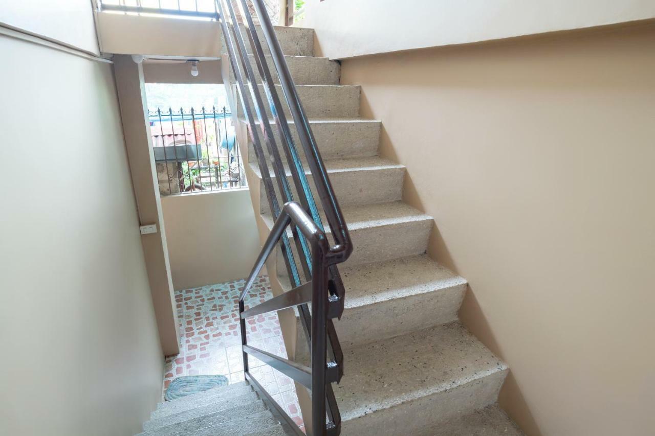 Conrado'S Apartelle Paranaque City Екстериор снимка
