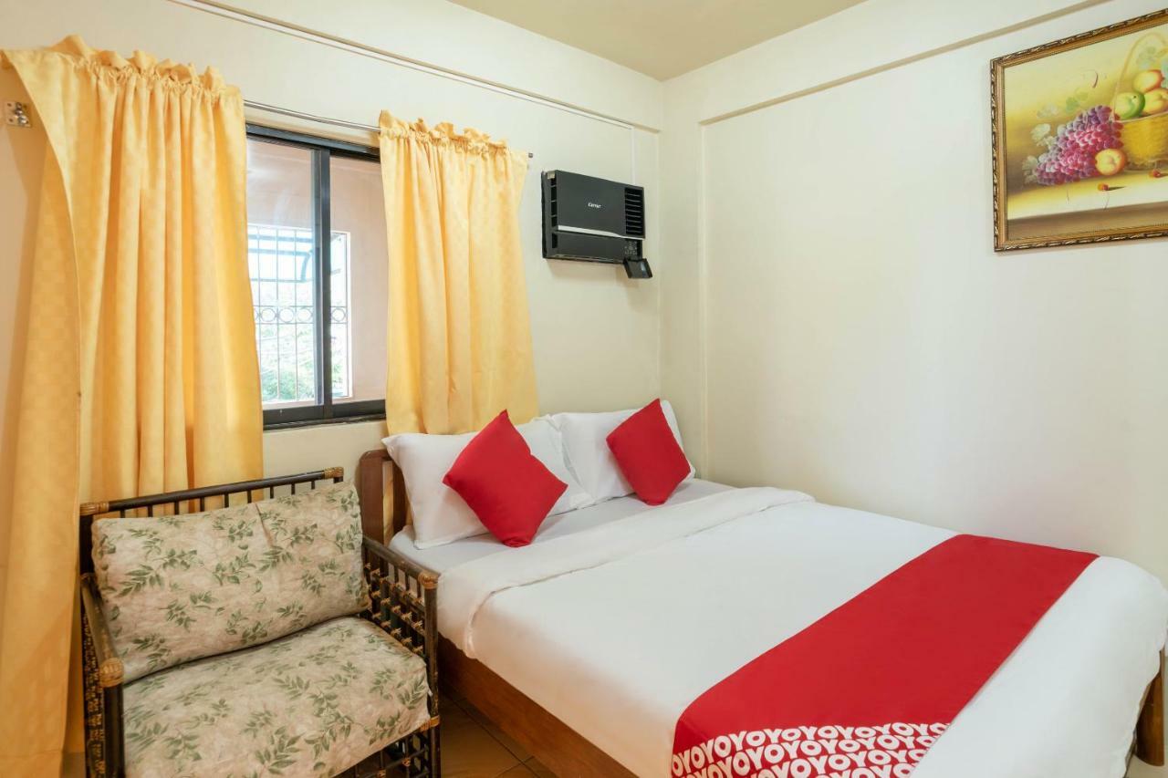 Conrado'S Apartelle Paranaque City Екстериор снимка
