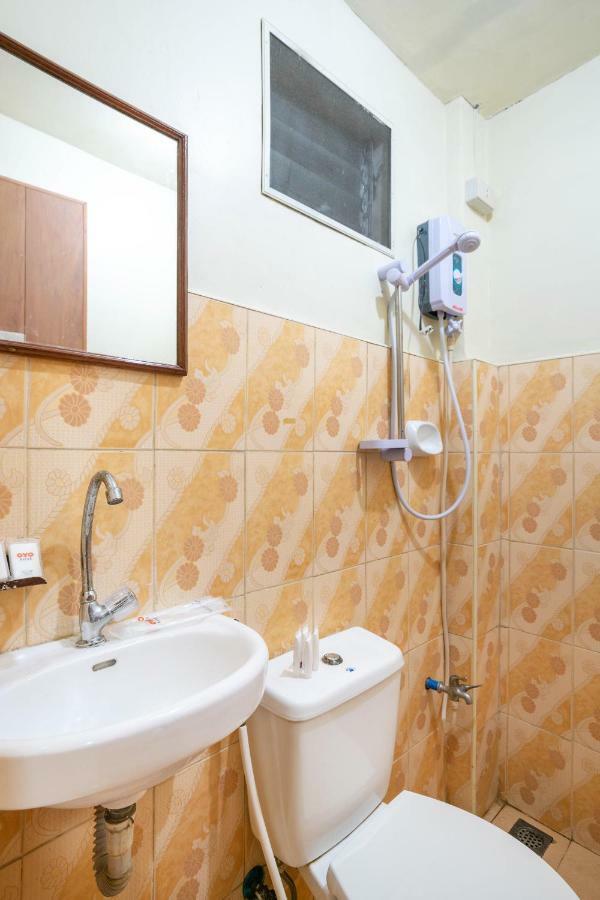 Conrado'S Apartelle Paranaque City Екстериор снимка